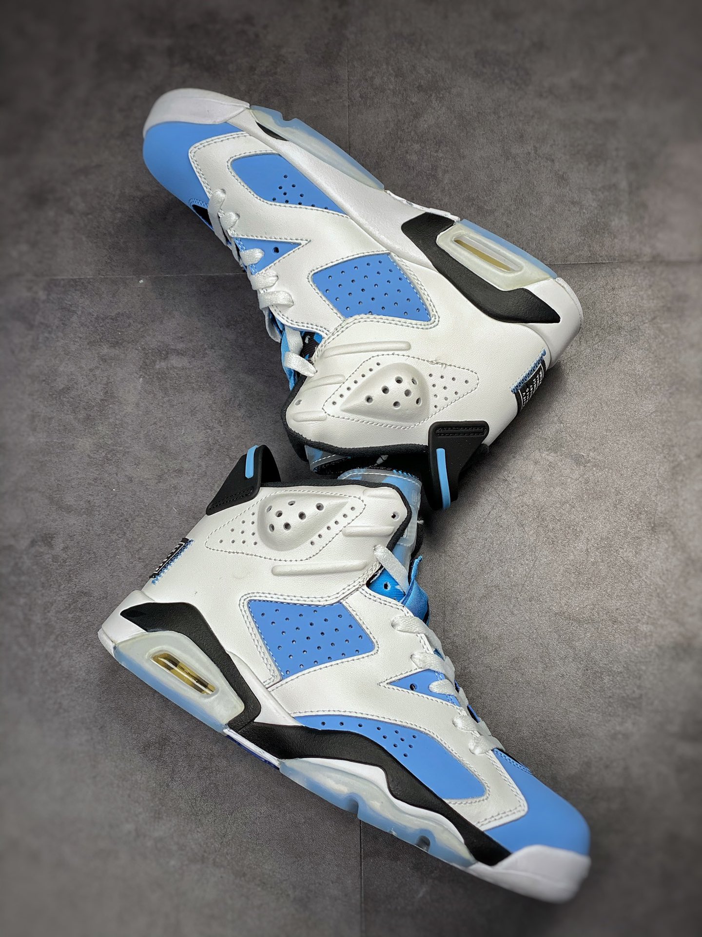 240 Air Jordan 6 Retro ”University Blue” 北卡蓝 CT8529-410