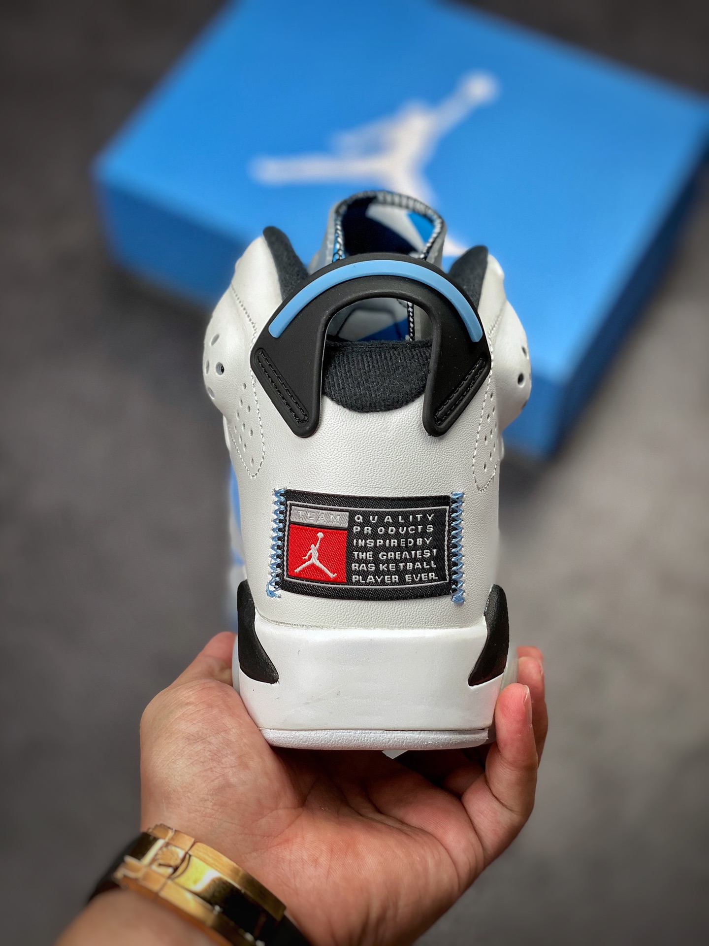 240 Air Jordan 6 Retro ”University Blue” 北卡蓝 CT8529-410