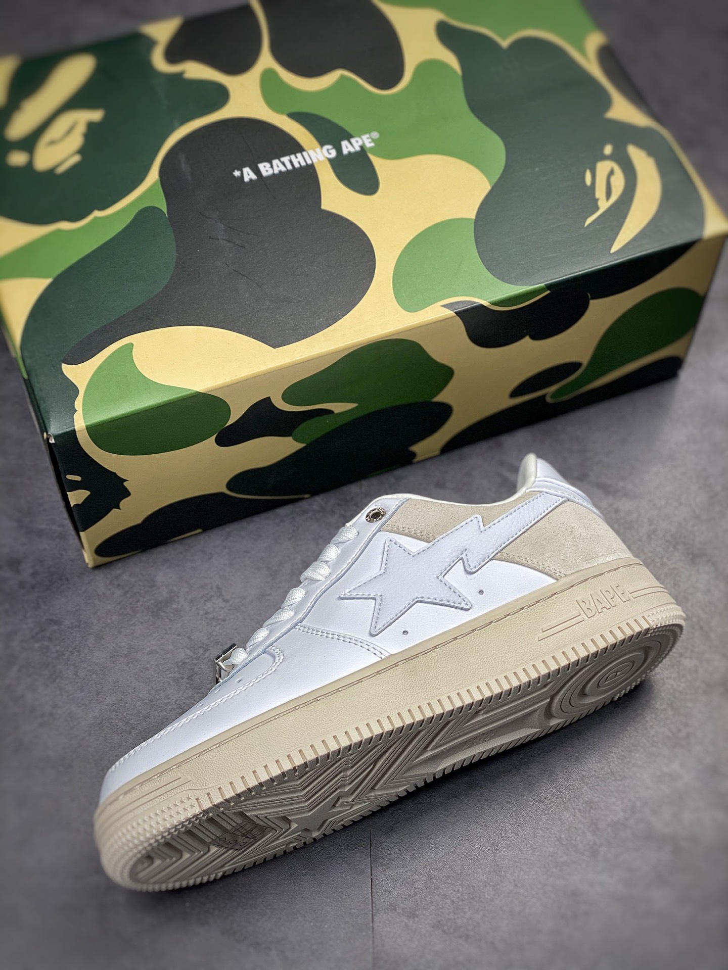 Bape Sta To Low star with the same style ape head classic low top sports and leisure sneakers