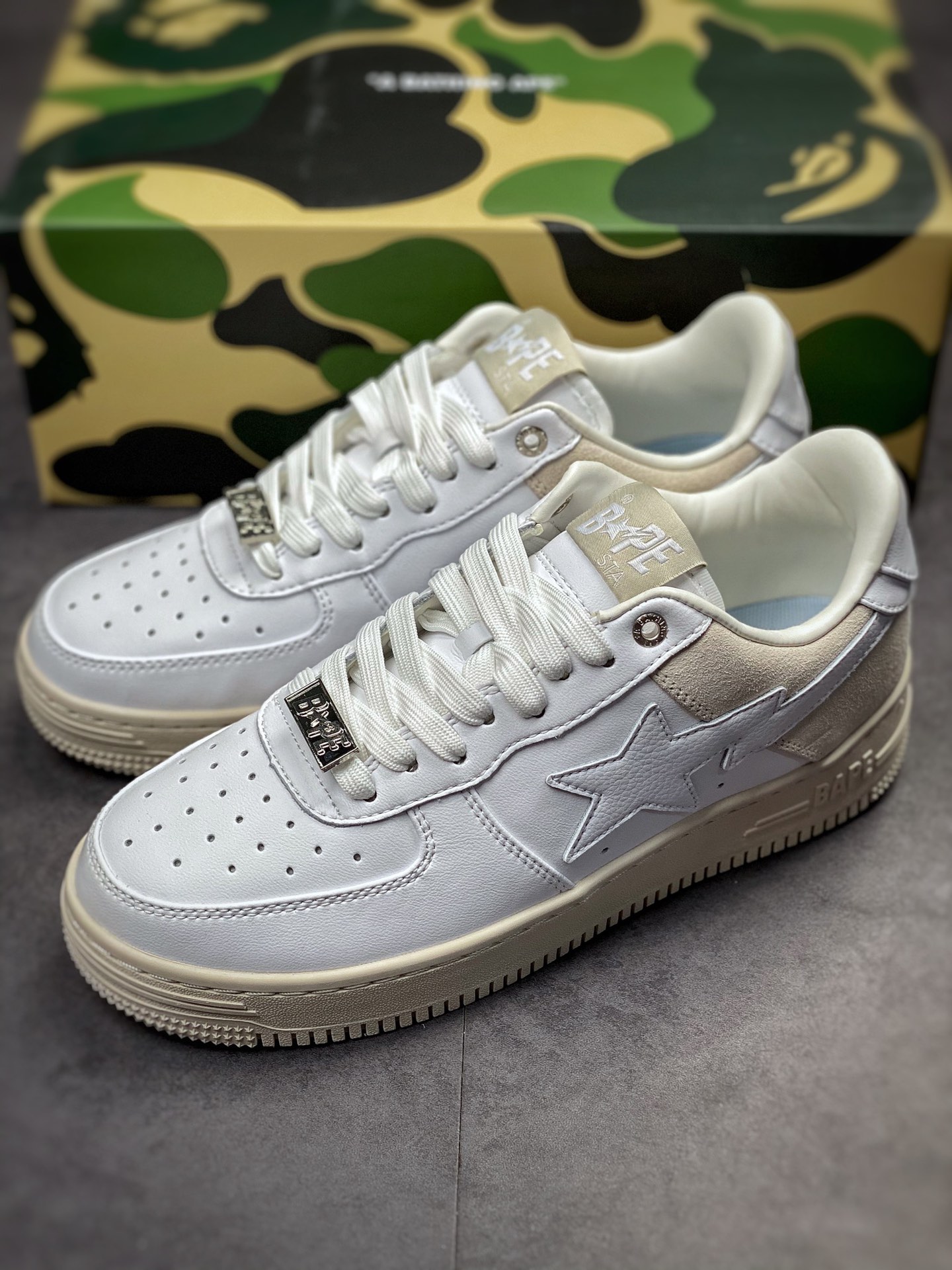 Bape Sta To Low star with the same style ape head classic low top sports and leisure sneakers