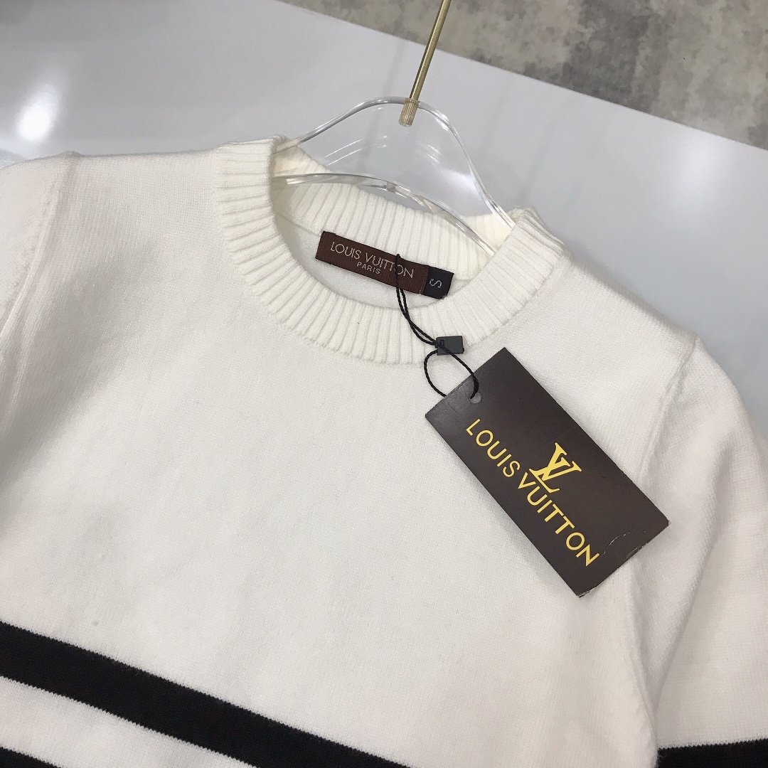 “High-Quality Rabbit-Flushed Sweaters: Modern, Comfy, Fall/Winter, Various Sizes” - 图片 5