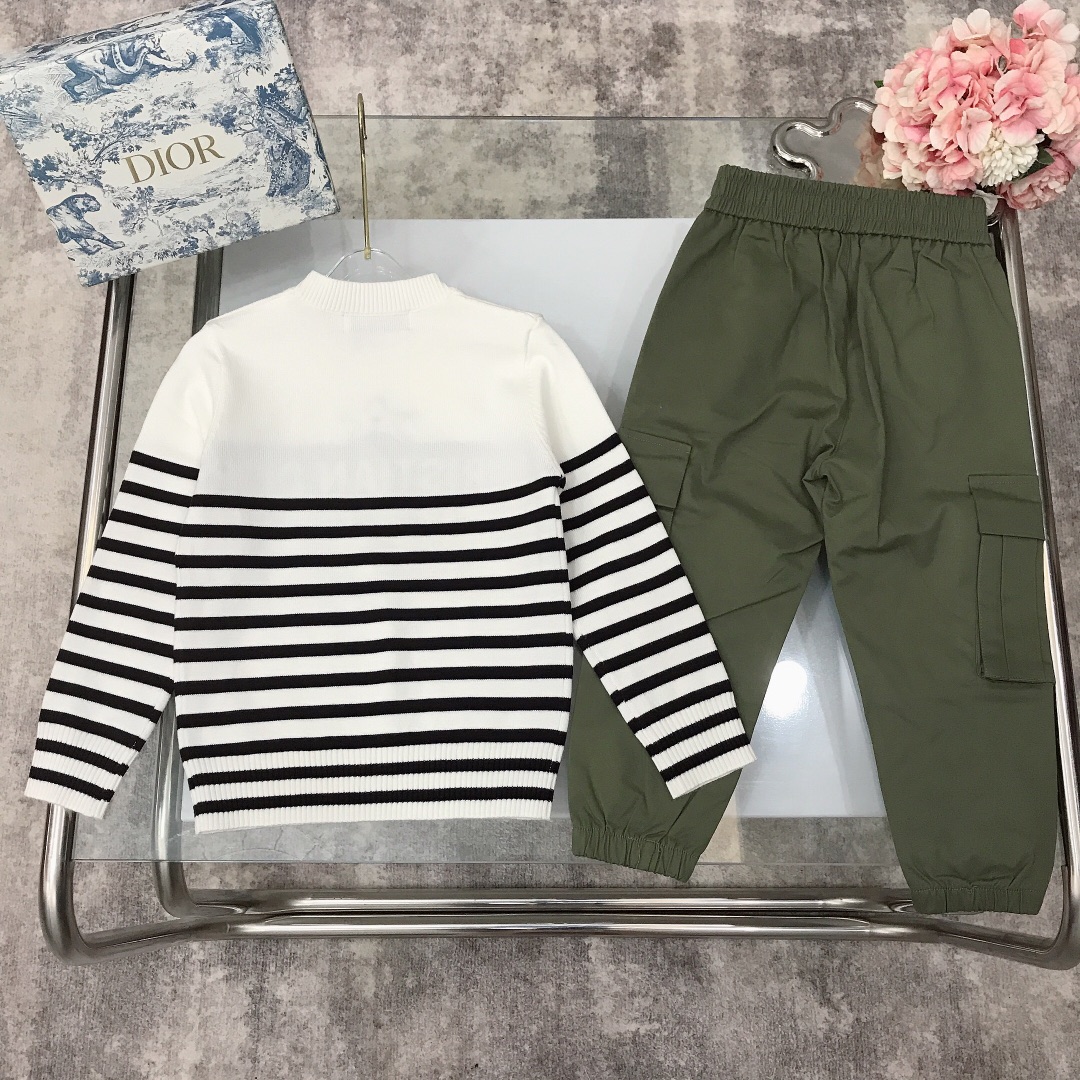 “DIO Knitted Sweater Suits: High-Quality Fabric, Comfortable and Stylish, Various Sizes Available” - 图片 9