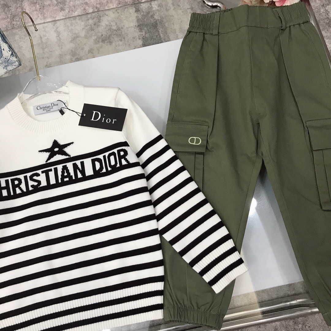 “DIO Knitted Sweater Suits: High-Quality Fabric, Comfortable and Stylish, Various Sizes Available” - 图片 6