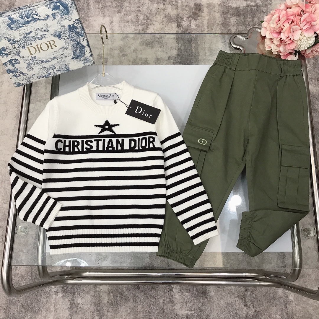 “DIO Knitted Sweater Suits: High-Quality Fabric, Comfortable and Stylish, Various Sizes Available” - 图片 8