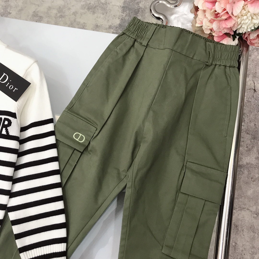 “DIO Knitted Sweater Suits: High-Quality Fabric, Comfortable and Stylish, Various Sizes Available” - 图片 7