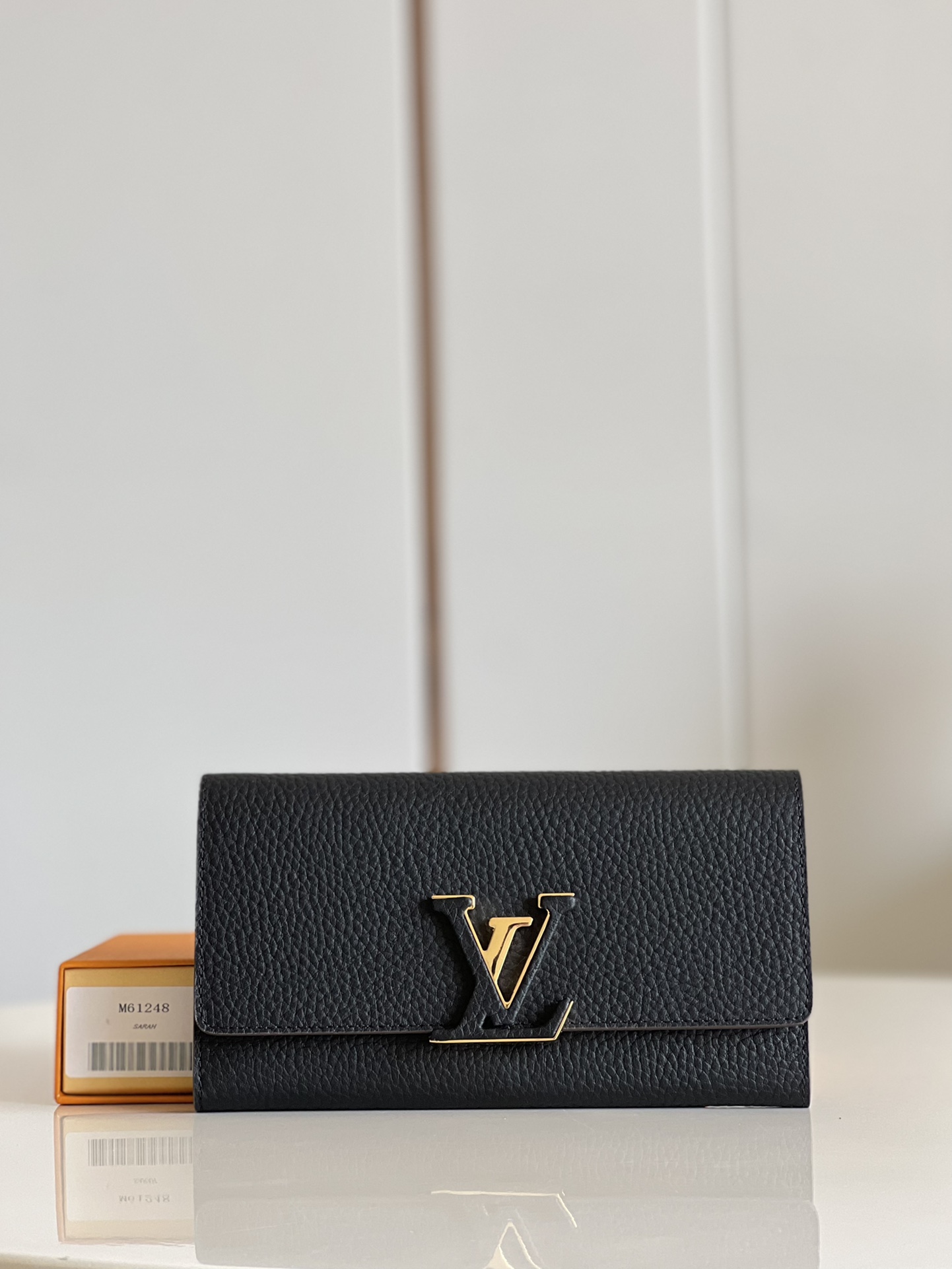 Customize The Best Replica
 Louis Vuitton LV Capucines Wallet Black M61248