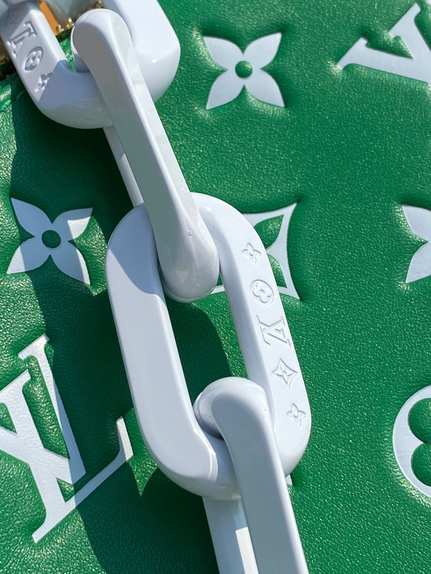 非市场普通货 进口皮料半钢五金 m20760 尺寸26*20*12cm 海外渠道到货，LV Cousin