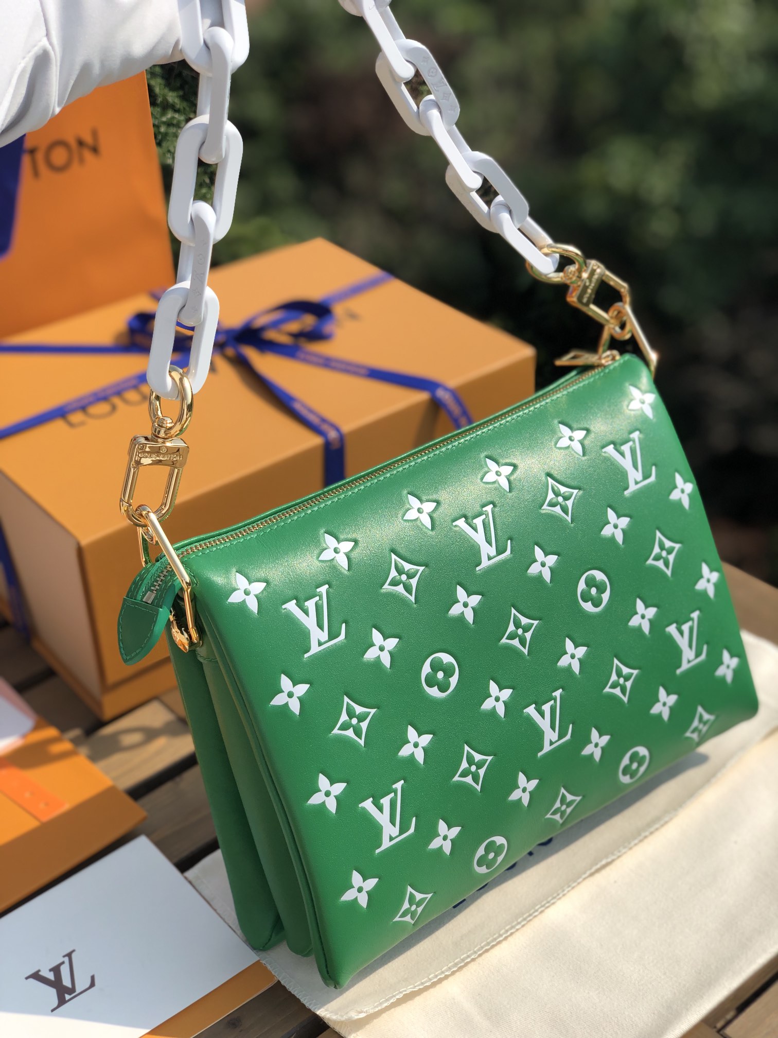 非市场普通货 进口皮料半钢五金 m20760 尺寸26*20*12cm 海外渠道到货，LV Cousin