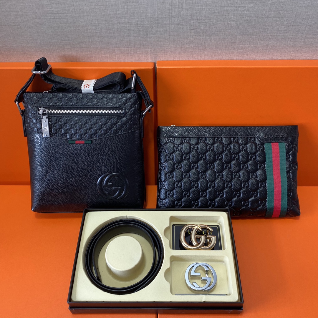 J0 古驰Gucci 头层皮质组合礼盒包装腰带俩款包包超级组合 公文包包是很实用的选择.手提包日常是非常适合的. 双扣皮带：头层皮质带身搭配3.5cm广州原版扣头 尺寸古驰斜挎包：长20cm宽4cm高22cm\r  古驰手提包：长26cm宽2cm高16cm