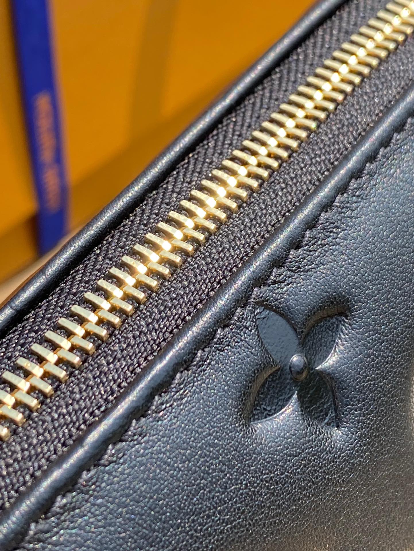 非市场普通货 进口皮料半钢五金 m57790尺寸26*20*12cm 海外渠道到货，在今年已经出场的宝藏