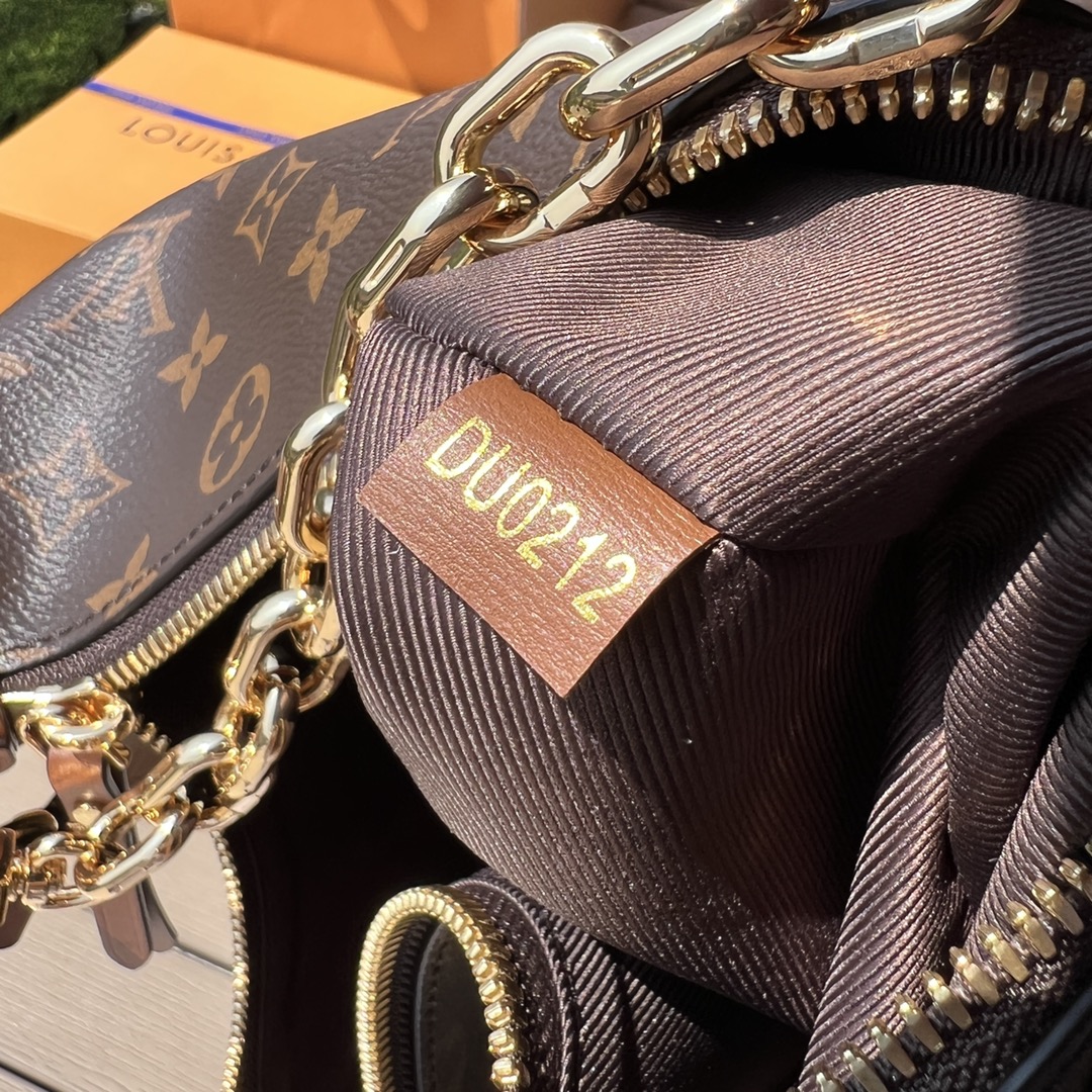 🌼 m46311尺寸：38×26×10cmLV海外渠道资源特供大号豌豆包❗️这款流浪汉环形包灵活宽敞，结