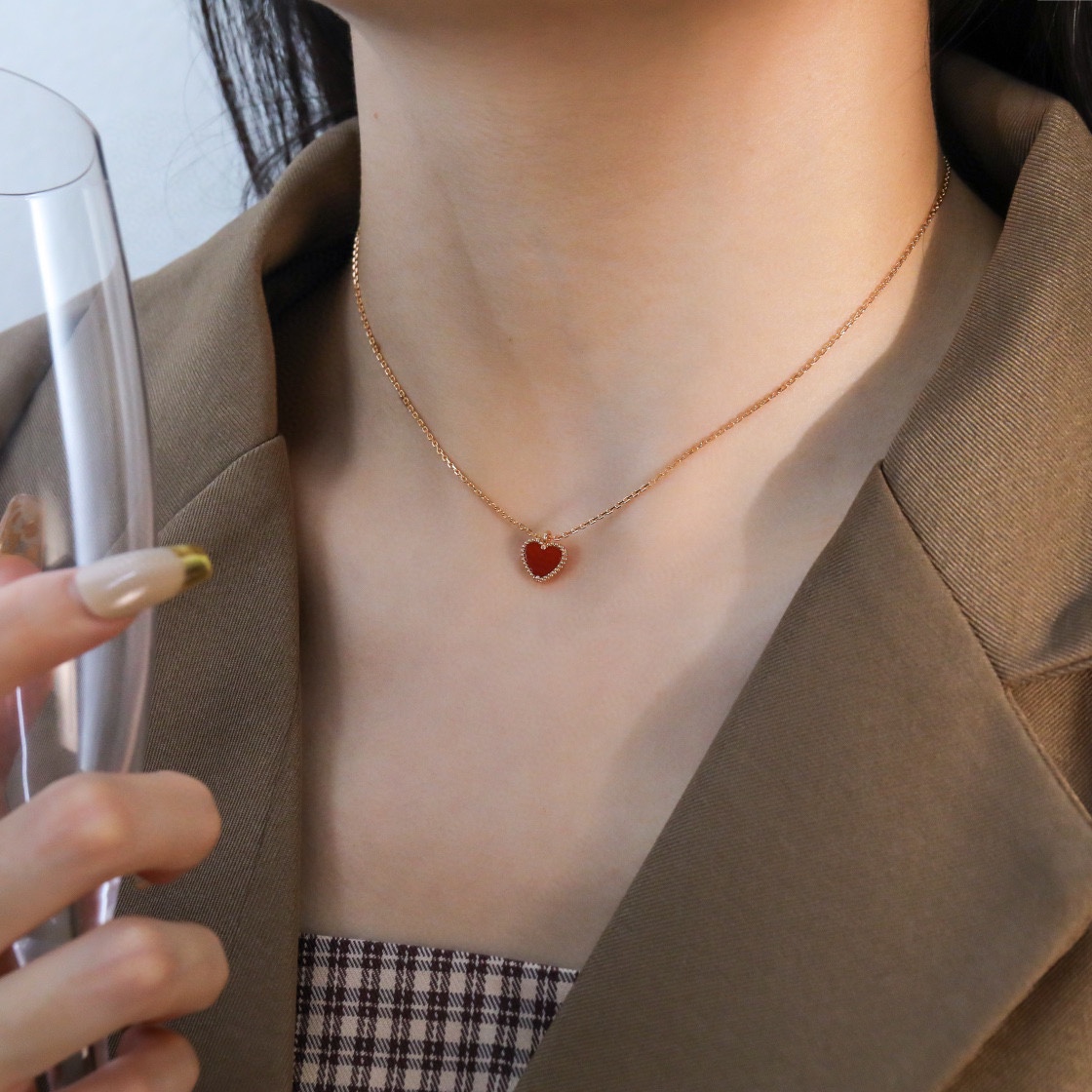 Van Cleef & Arpels vca mini桃心红玉髓项链