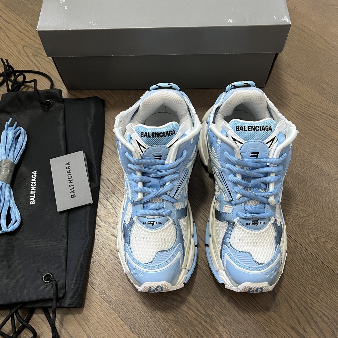 BALENCIAGA-Runner muestra el estilo de las zapatillas del diseñador Demna a través de detalles como pegamento desbordad…
