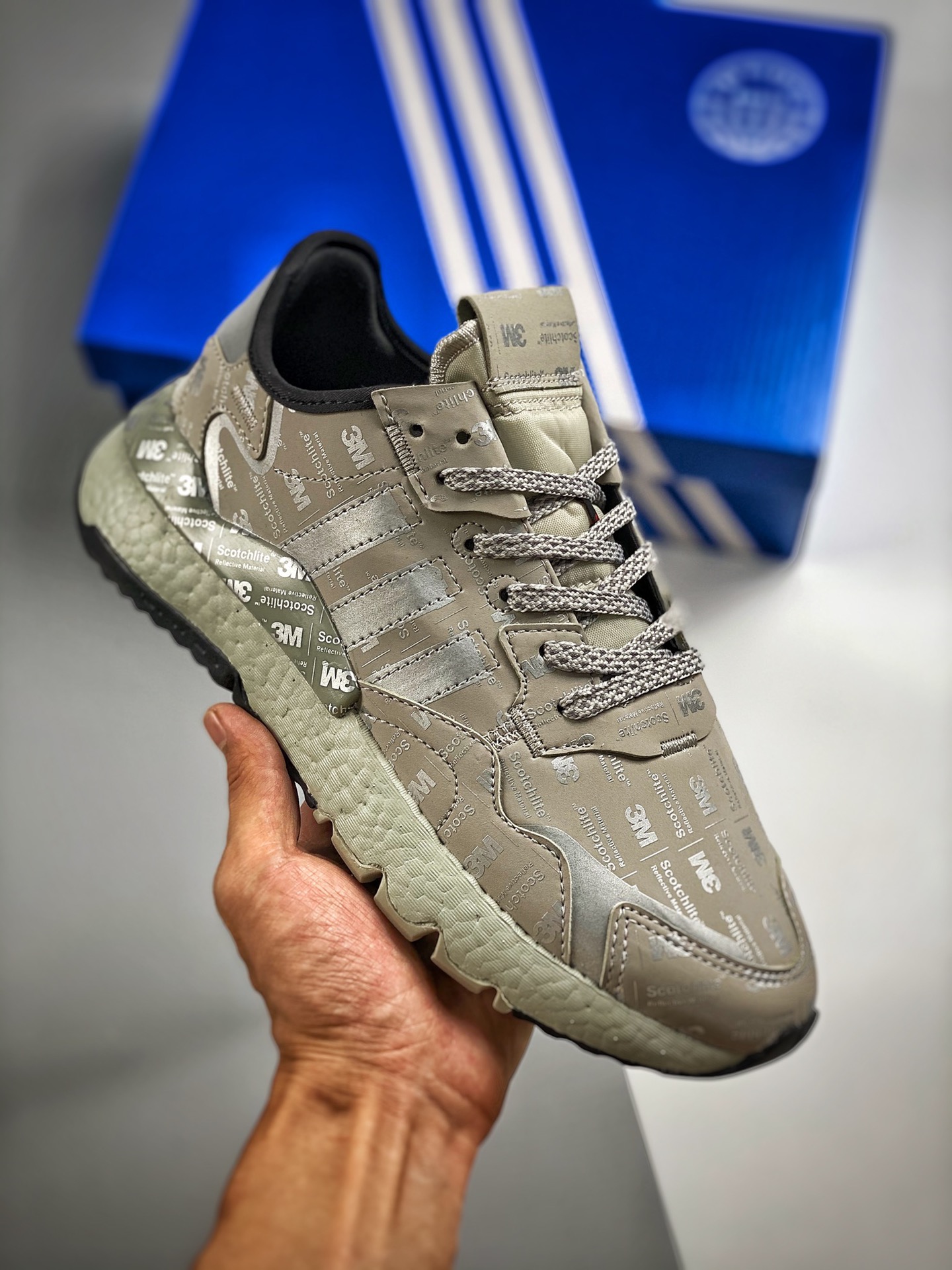 Núcleo 2 AD Nite Jogger Boost gris talco, trébol, colaboración Night Runner, número de artículo: CG6206, zapatillas de …