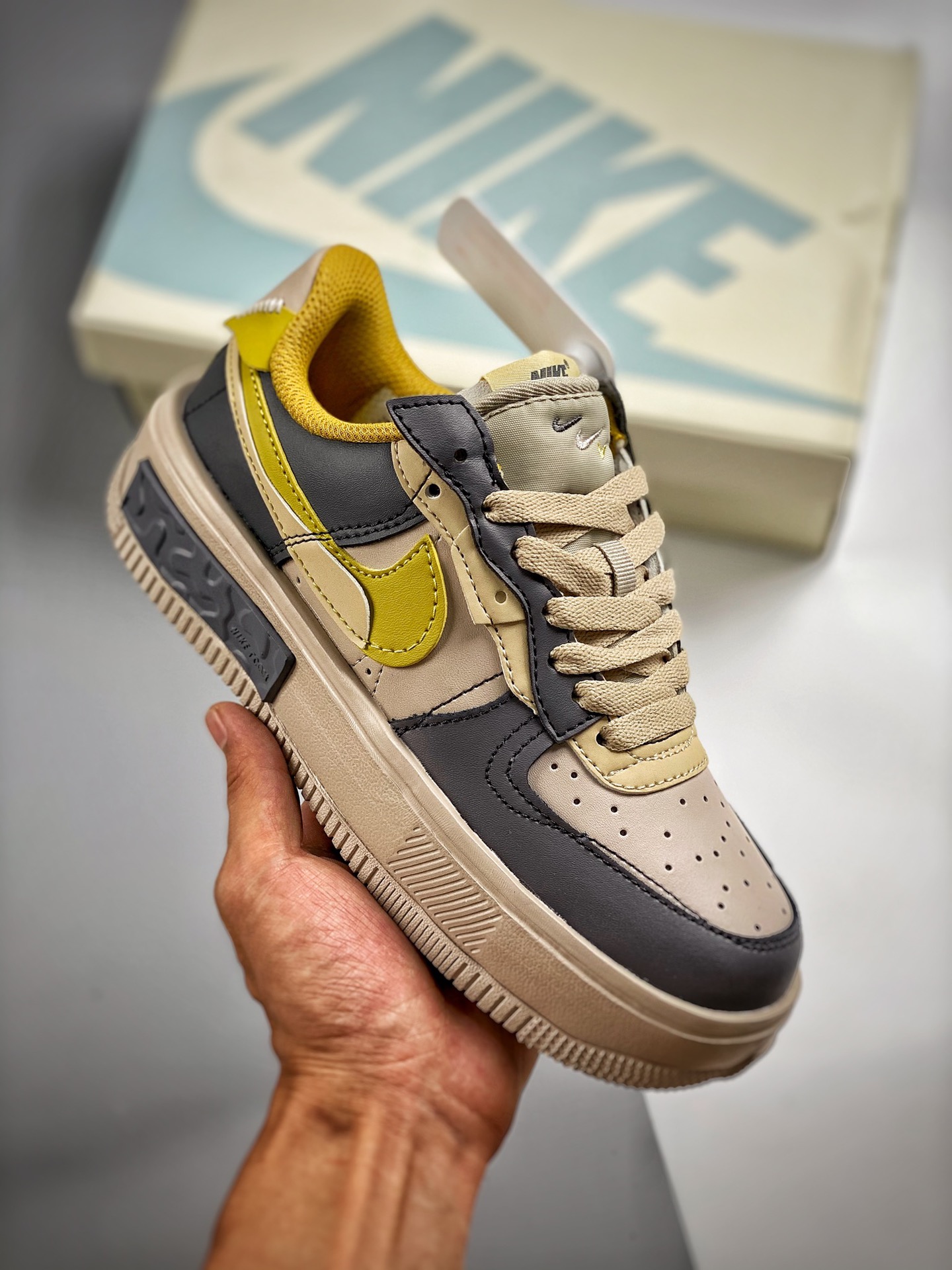 Núcleo 4 Nike Air Force 1 Low '07 marrón amarillo zapatillas casuales de skate de caña baja retro Air Force 1, cuero pe…