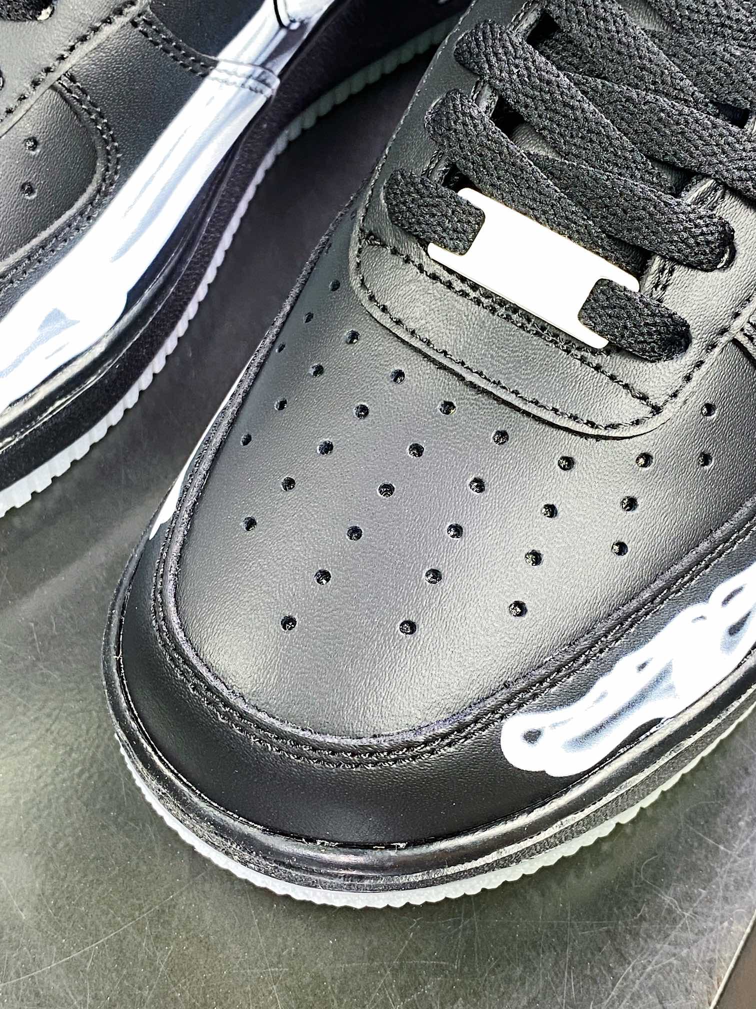 240  Air Force 1 Low '07"Black/Skeleton"空军一号BQ7541-100