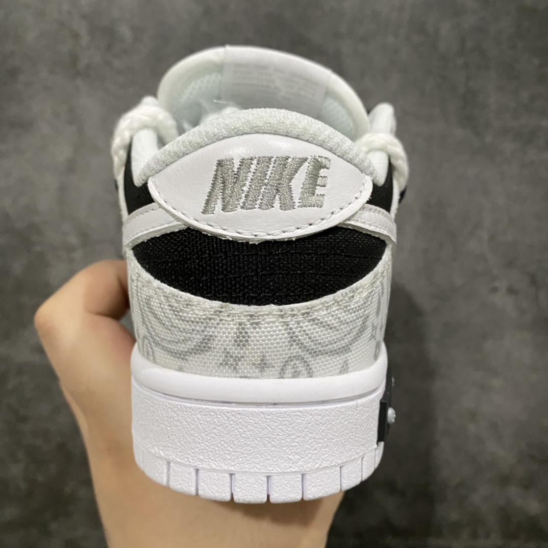 图片[4]-Nike SB Dunk Low SEE 气泡水母 腰果花 解构抽绳鞋带 手提翻盖礼盒装 原装头层材料 独家版型蒸餾加工 帶來的是更好的视觉和脚感体验 大厂纯原品质出货 清洁度 电绣工艺 皮料切割干净无任何毛边 细节完美 货号：DJ9955-100 尺码：36 36.5 37.5 38 38.5 39 40 40.5 41 42 42.5 43 44 45 46-选品中心