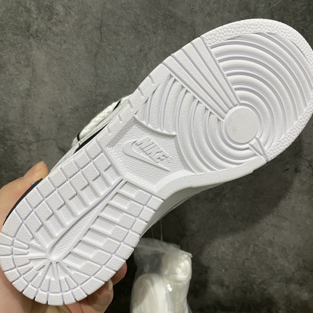 图片[7]-Nike SB Dunk Low SEE 气泡水母 腰果花 解构抽绳鞋带 手提翻盖礼盒装 原装头层材料 独家版型蒸餾加工 帶來的是更好的视觉和脚感体验 大厂纯原品质出货 清洁度 电绣工艺 皮料切割干净无任何毛边 细节完美 货号：DJ9955-100 尺码：36 36.5 37.5 38 38.5 39 40 40.5 41 42 42.5 43 44 45 46-选品中心