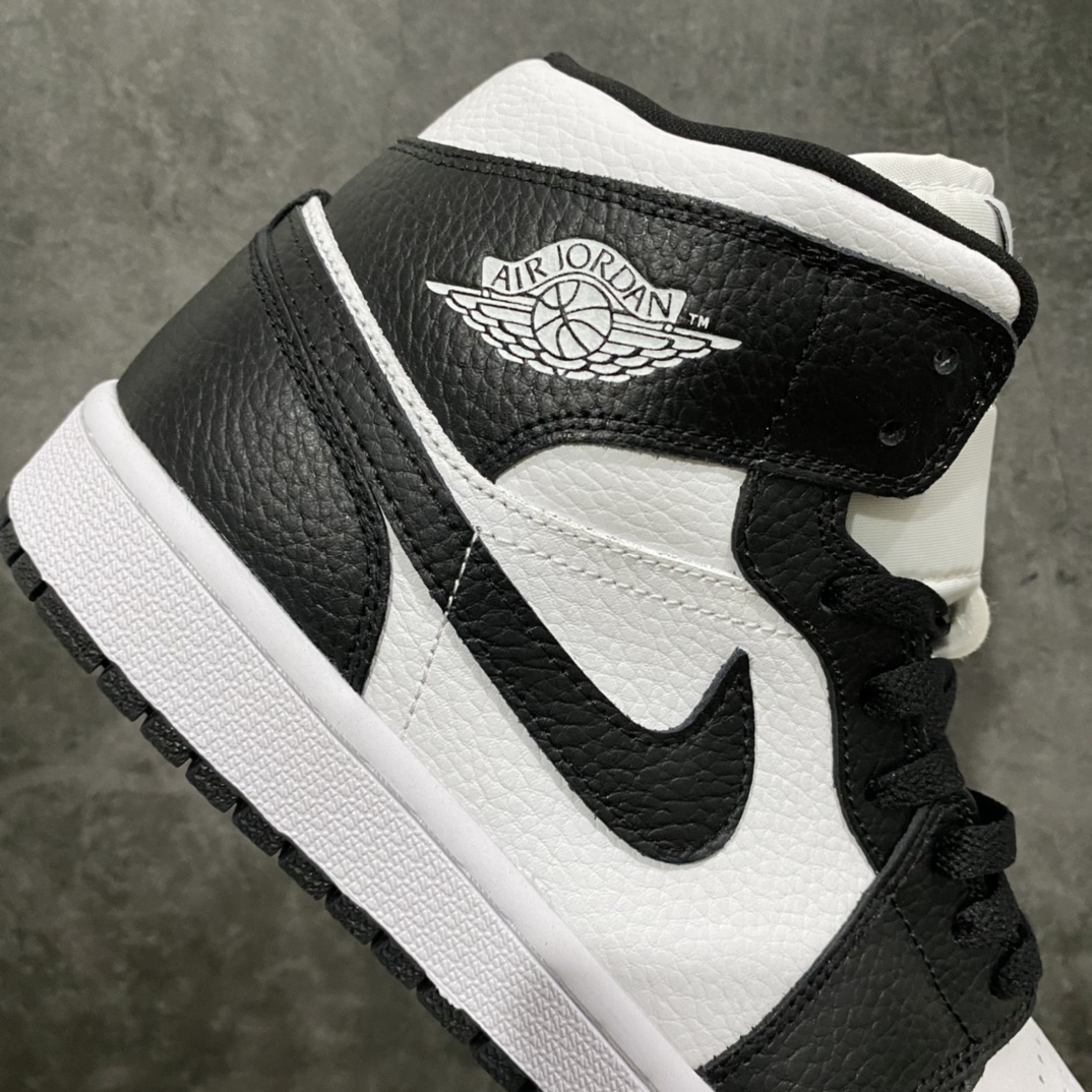 图片[6]-D版Air Jordan AJ1 Mid 中帮 熊猫黑白阴阳DR0501-101 原厂内置全掌气垫 A模大底 头层小牛皮 鞋舌AJ原厂专用牛津布+AJ专用反口珍珠布+原厂无杂质高弹内里海棉 特殊封边弹力鞋带 全网唯一头层牛皮 原鞋开模 拒绝公底 购置公司同步原材料 原汁原味 忠于原版‼️ 尺码：36 36.5 37.5 38 38.5 39 40 40.5 41 42 42.5 43 44 44.5 45 46 47.5-选品中心