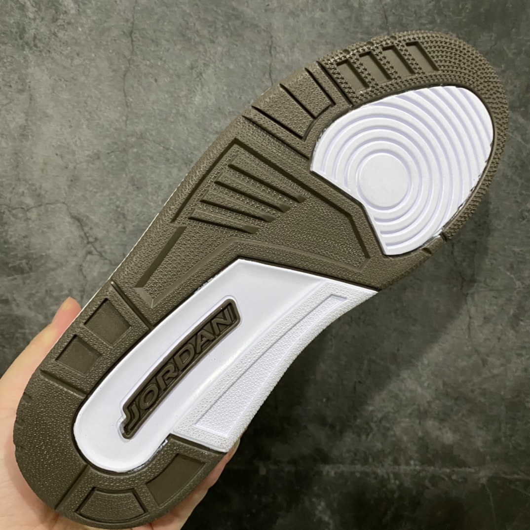图片[9]-Air Jordan AJ3 Retro 摩卡配色 136064-122 完美还原细节 原装进口皮料 正确石头纹 纳帕纹结合 原厂私磨 正品鞋型 鞋舌飞人刺绣针数立体讲究精细 原厂中底钢印 欢迎对比正品原鞋 尺码：40.5 41 42 42.5 43 44 44.5 45 46 47.5-选品中心