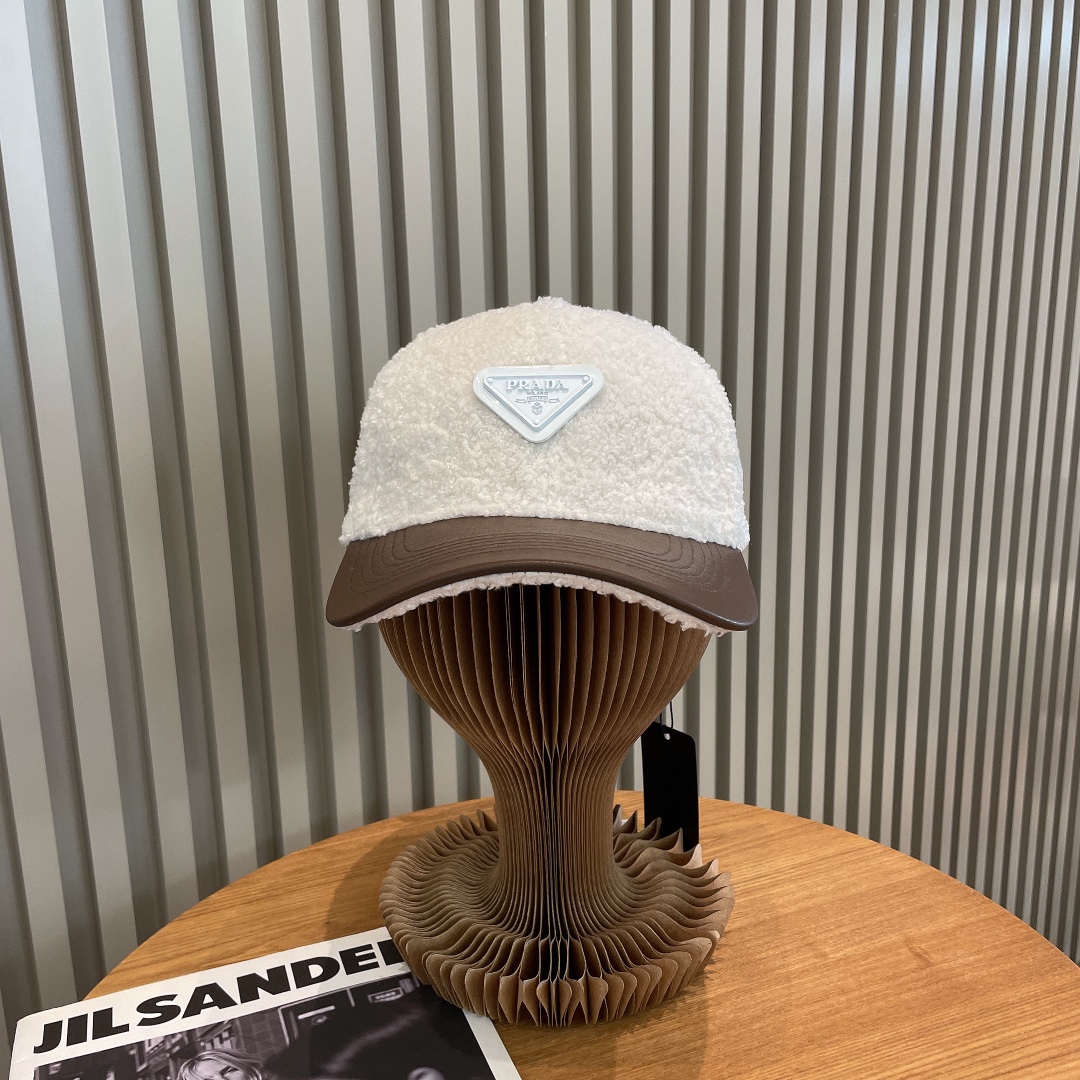 NO:191500,Special dust bag [Prada] New autumn and winter triangle simple baseball cap, new style shipped, big brand models are super easy to match, buy them now!  Hat fisherman hat baseball hat knit hat, hat, prada, espadrilles, hats19860909特配防尘袋【普拉达】秋冬新款三角标简约棒球帽,新款出货,大牌款超好搭配,赶紧入手！帽子渔夫帽棒球帽针织帽,帽子,prada,espadrilles,hats,hat