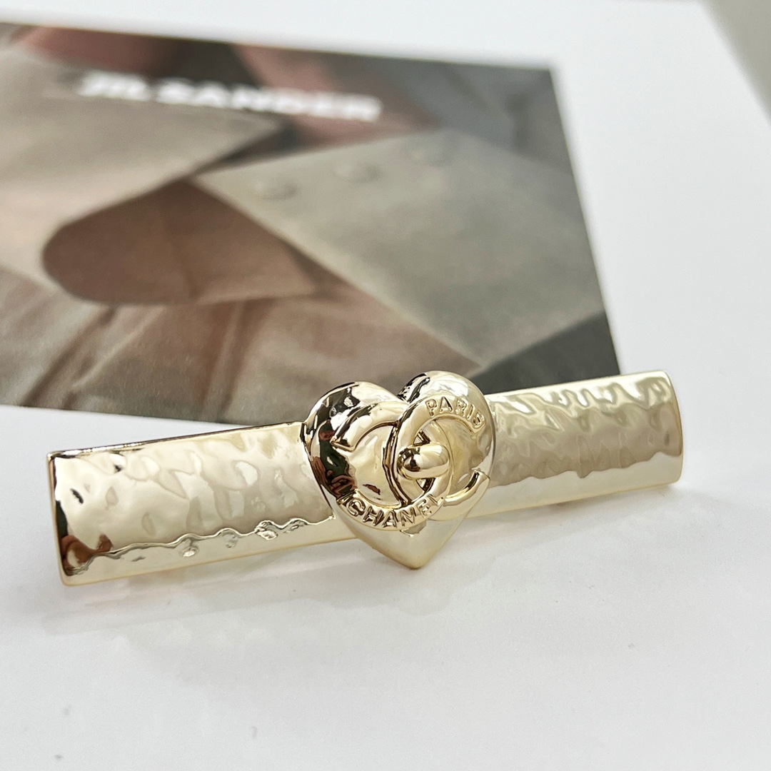 新款☑️CHANEL香奈儿双c桃心爱心发夹发卡