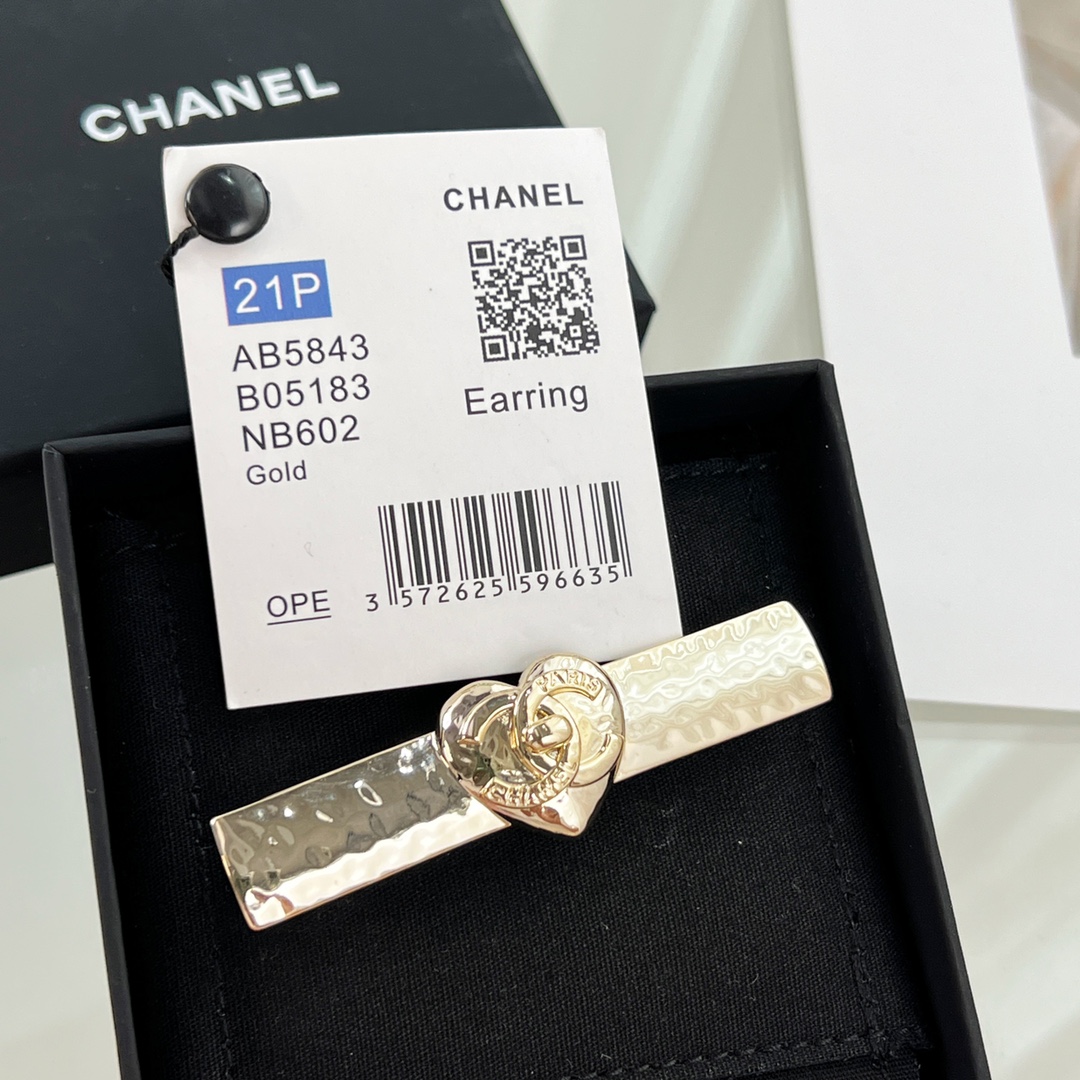 新款☑️CHANEL香奈儿双c桃心爱心发夹发卡