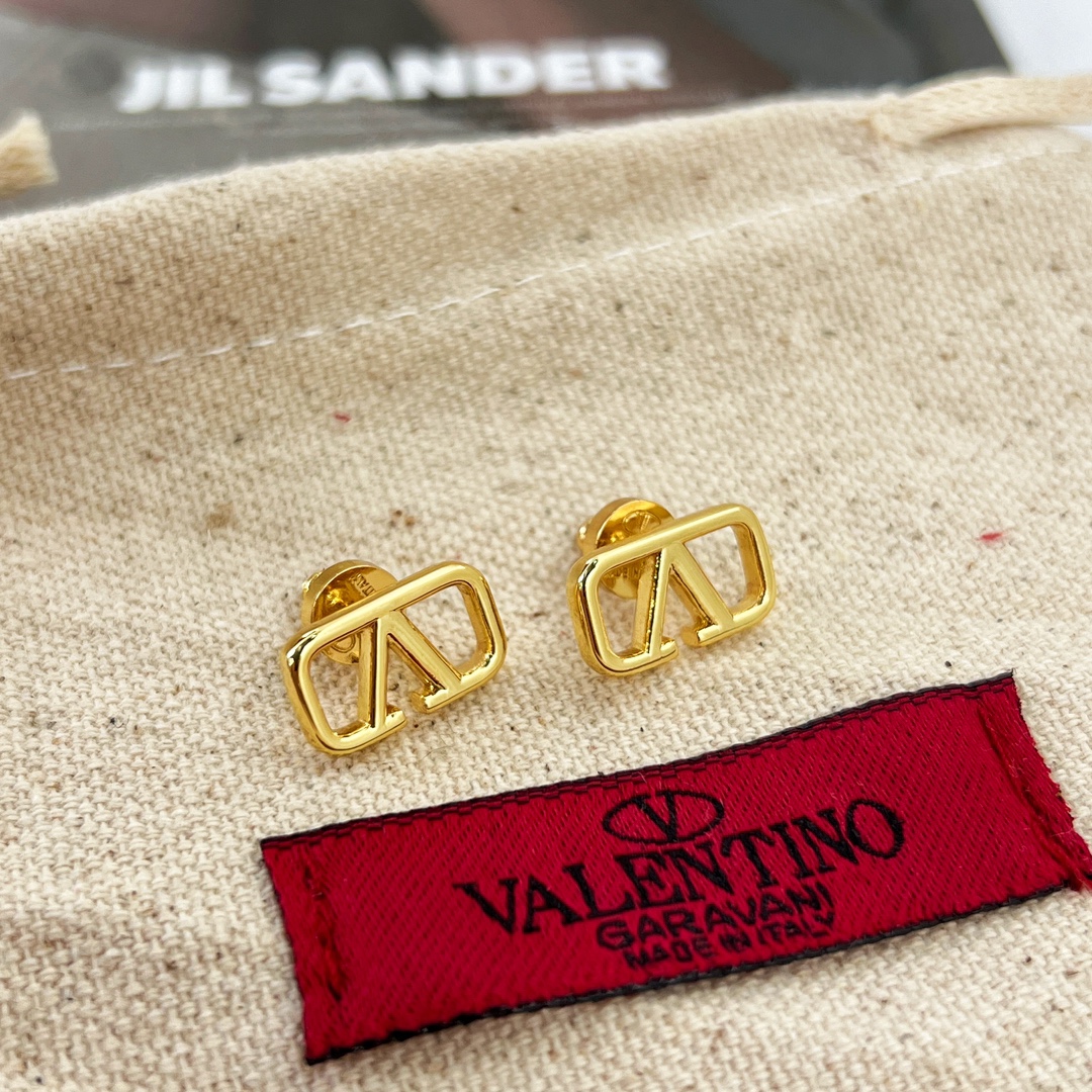 新款☑️ VALENTINO华伦天奴金色耳环耳钉
