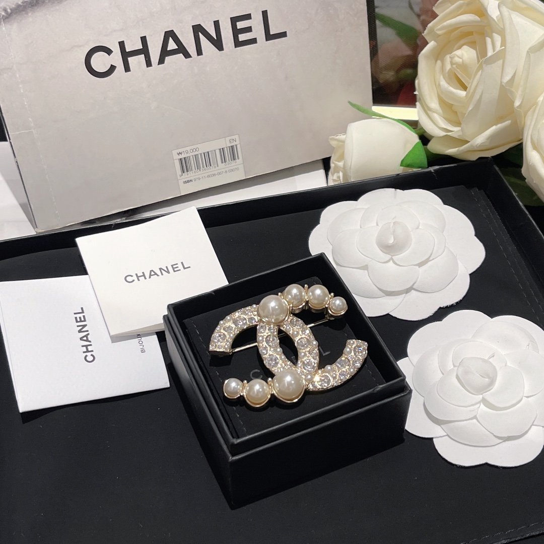 Chanel Haute Couture Haute Joaillerie Fine Jewelry Earrings Necklace 3