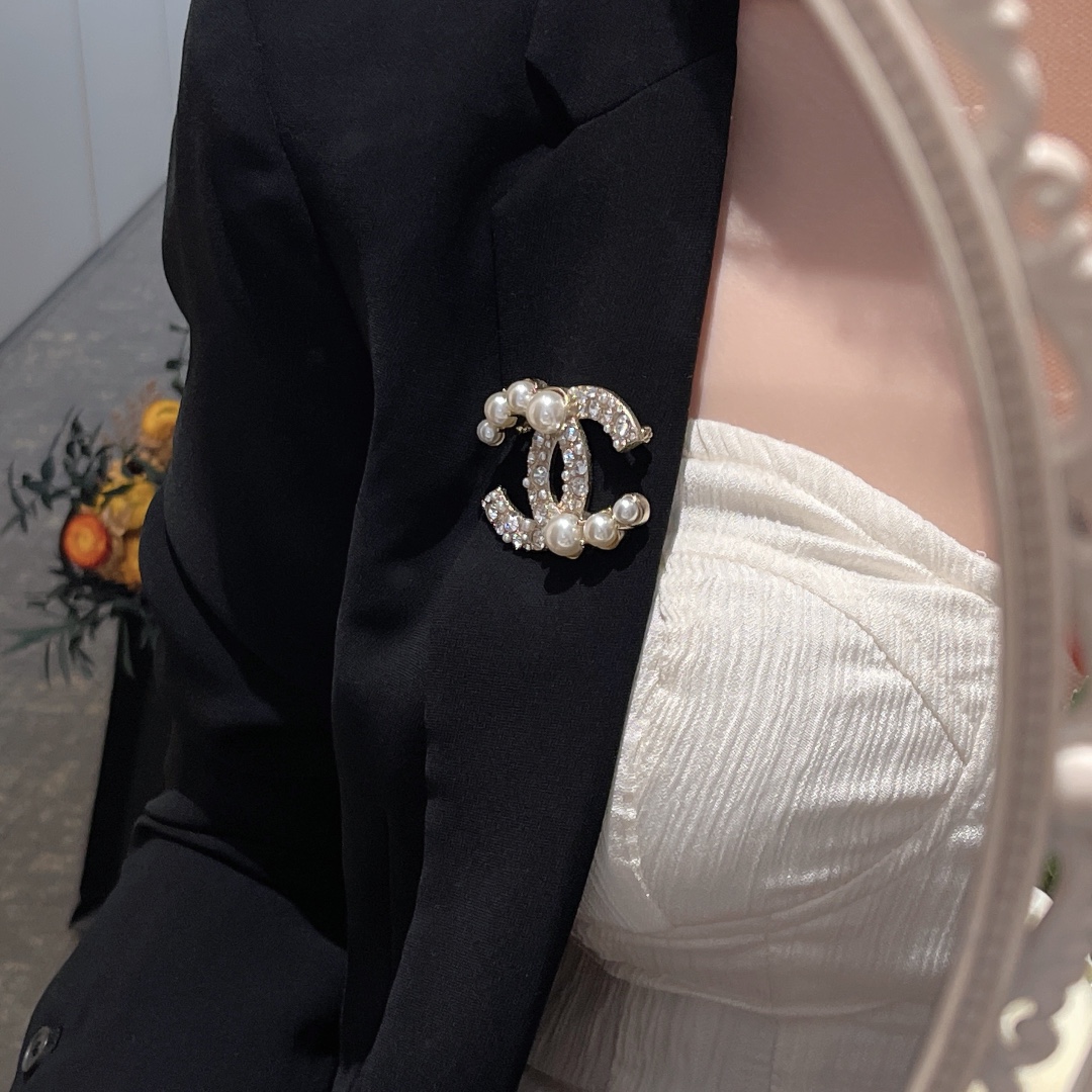Chanel Haute Couture Haute Joaillerie Fine Jewelry Earrings Necklace 2