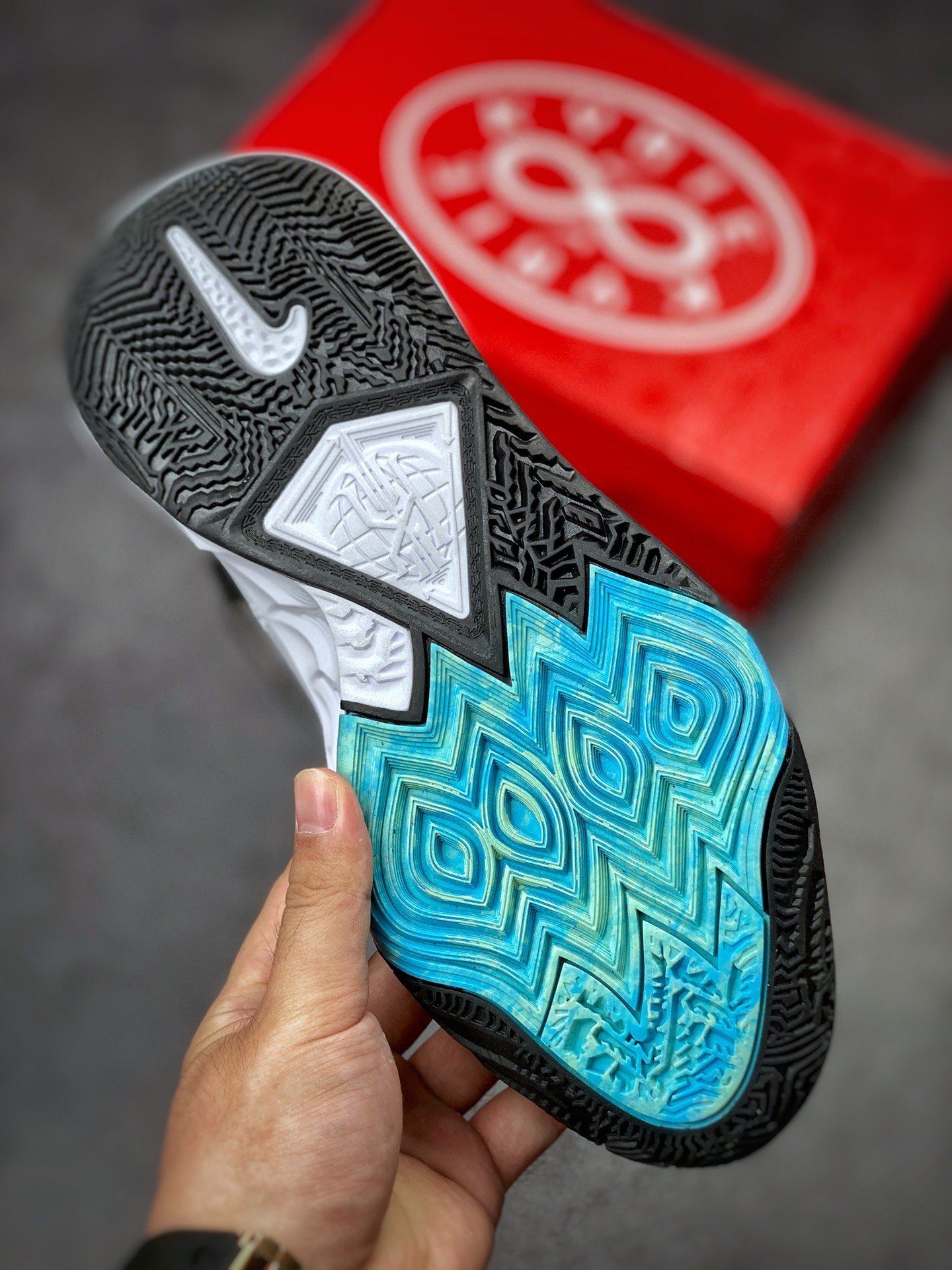 260 Nike Kyrie 8 Infnity EP 欧文8 DJ6017-001