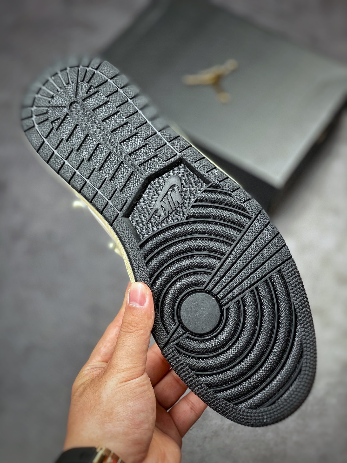 220 Air Jordan 1 Low 白棕解构绑带 553558-062