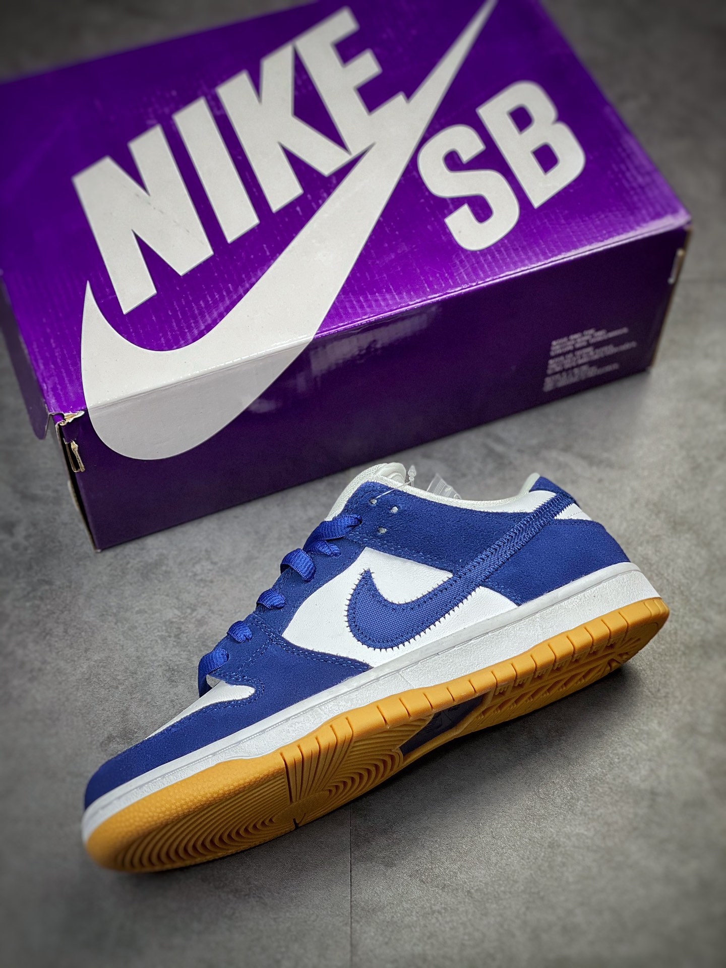 200 Nike SB Dunk Low PRO PRM 白蓝 洛杉矶道奇 DO9395-400