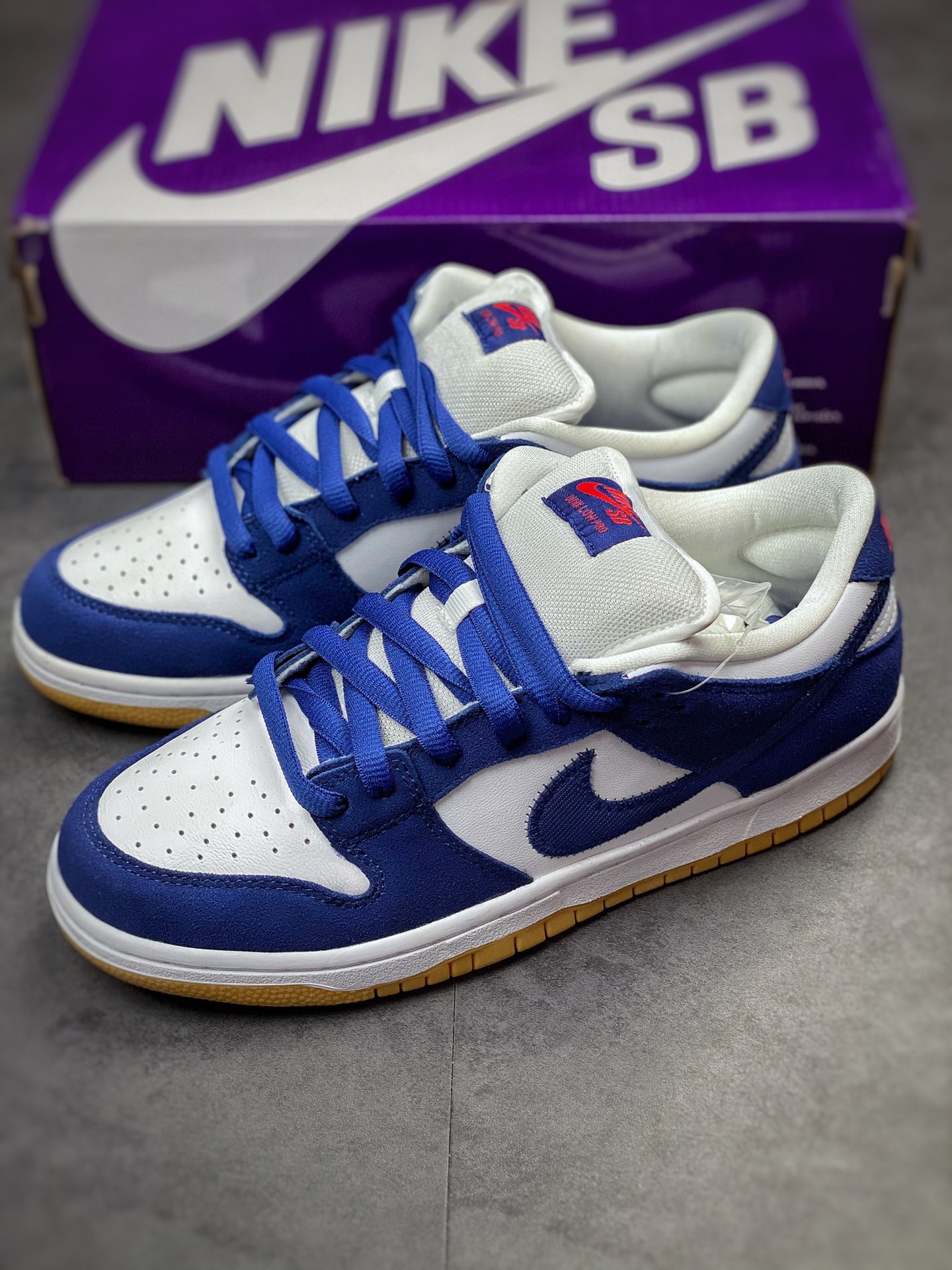 200 Nike SB Dunk Low PRO PRM 白蓝 洛杉矶道奇 DO9395-400