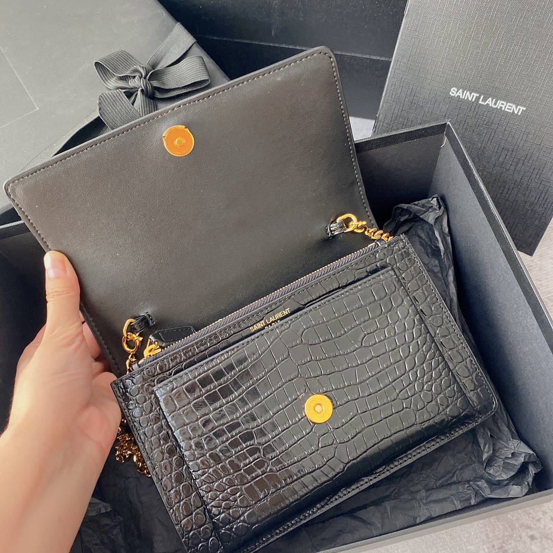 Max Mara Luxury Designer Handbag Shoulder Crossbody Bag crafted in 8