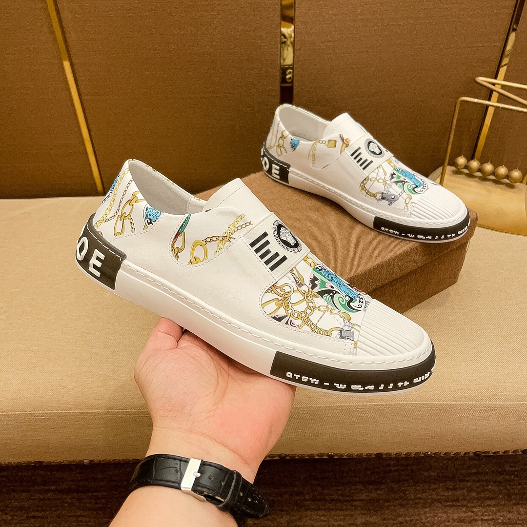 I0 , Versace 范思哲 ,最潮款、原版鞋面,休闲鞋鞋让行走更加便捷舒适、运动男鞋休闲款,与官方质量相比完美的1：1复刻均采用原版.打造时尚个性衬托你的与众不同适合户外司机出行 潮男必备.码数：38-44