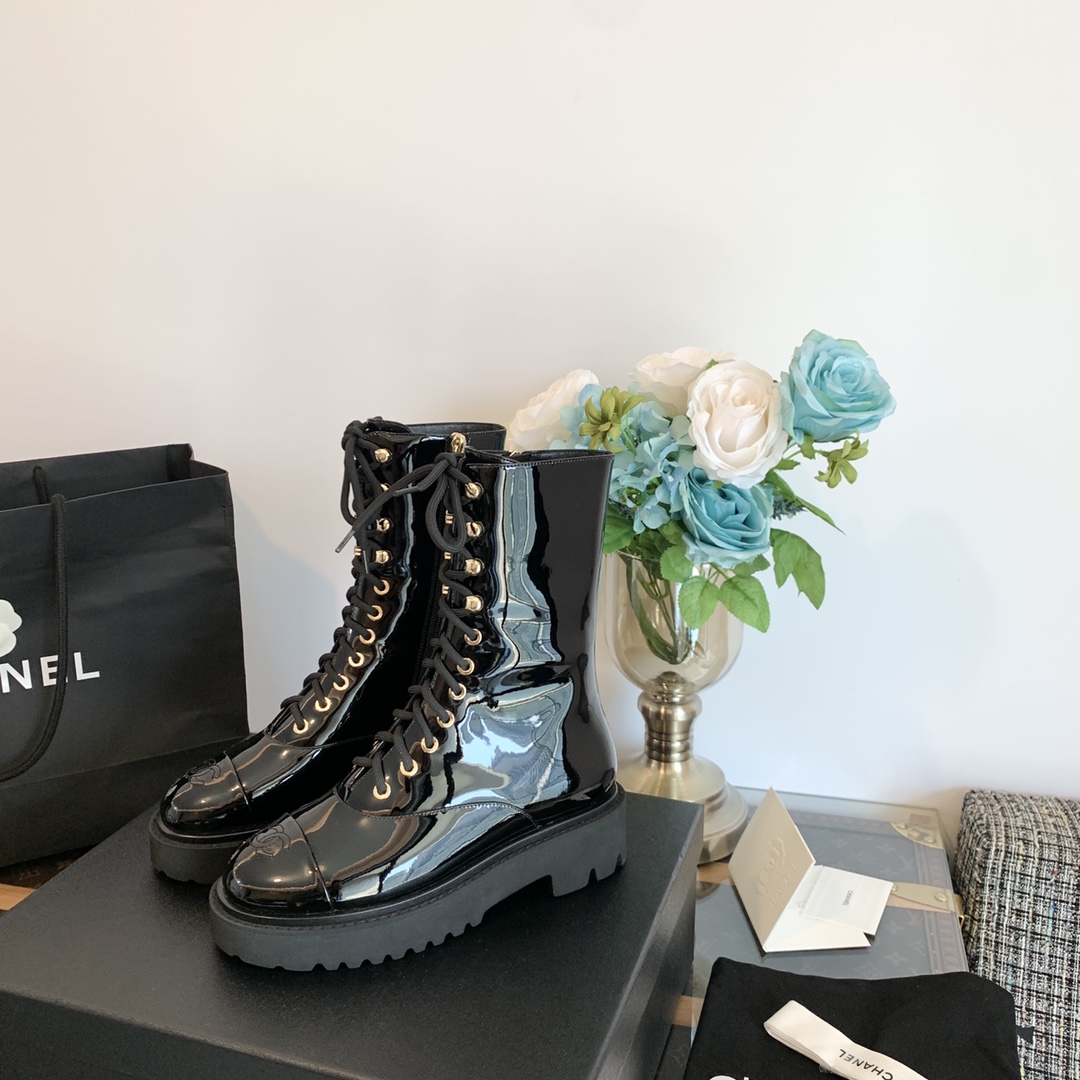 CHANEL 샤넬 2022 가을겨울 특허가죽 두꺼운 밑창 첼시 부츠 4cm 경량 두꺼운 밑창 수입 미러 태우 특허