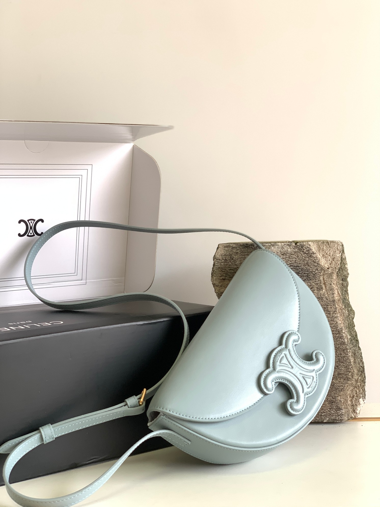 Celine half-moon bag full leather/ice blue~