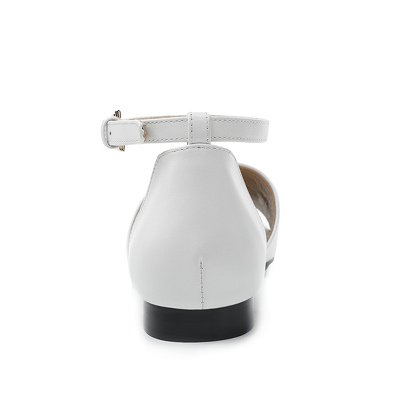 White Piel de vaca Suela de goma: P220m Suela de cuero: P255m Yardage: 35-44 Nº de fábrica: 959-81 M