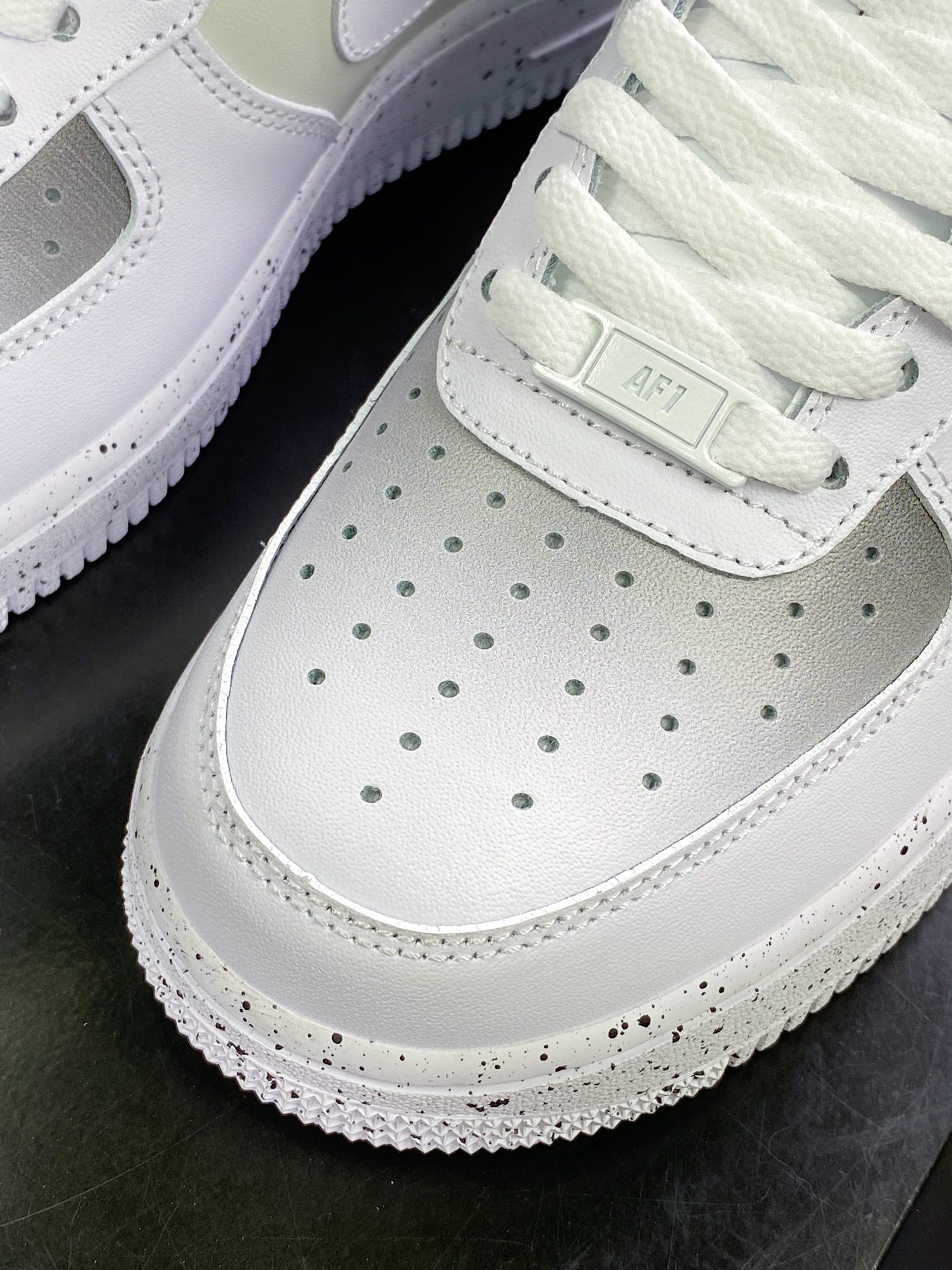 240 Air Force 1 '07 Low”White/Matcha Green/Grey”空军一号MM6023-336