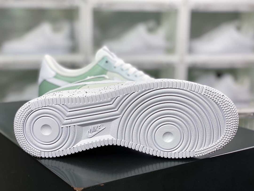 240 Air Force 1 '07 Low”White/Matcha Green/Grey”空军一号MM6023-336