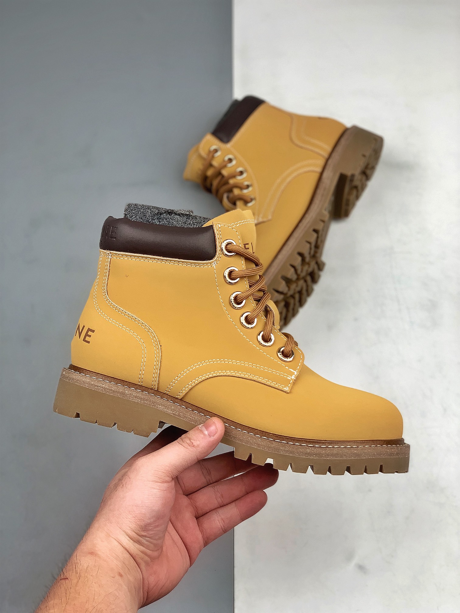 380 Celine Lace Up Boots "Wheat" 赛琳百搭英伦风中筒机车女神款军装马丁靴2022秋冬新品