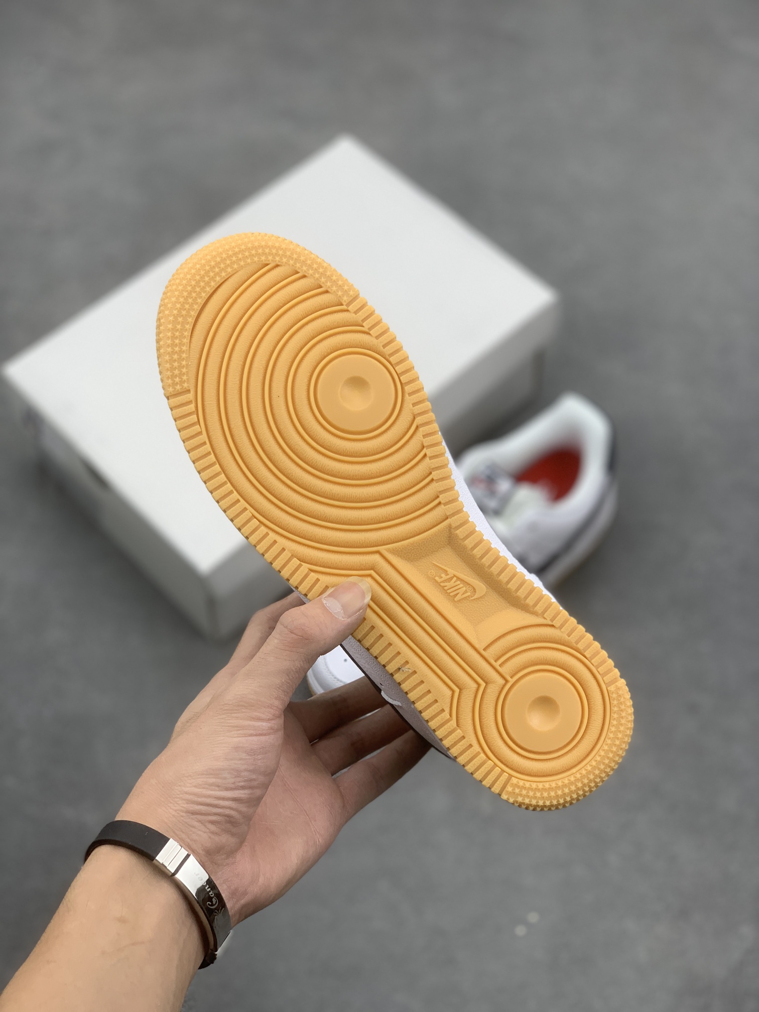 Nike Air Force 1 '07 Essentials: Classic Style, Superior Comfort, Various Sizes 7 i1664402033 219 5