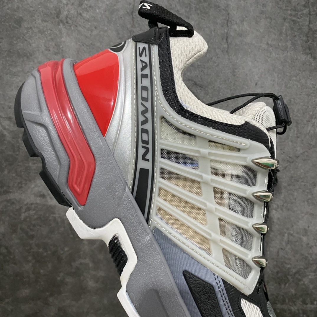 图片[7]-东莞原厂版 法国户外品牌 萨洛蒙 Salomon ACS Pro Advanced 低帮 银红 户外机能功能鞋 轮廓汲取2000年代中期的越野跑鞋设计为灵感，全鞋以灰红为主，鞋带孔眼的金属银成为瞩目焦点。从后跟至鞋尖部分饰有多处品牌标志，呈现强烈的识别元素，后跟双拉环设计同时也作为特色设计。 采用原厂高性能结构鞋面提供稳固支撑性 Air Flow 空气循环特性 原装牛角扣系带开合 原装欧索莱环保去臭环型组合鞋垫 原厂三层双层组合橡胶ACS科技全地形锯齿防滑大底 白敬亭同款，来自千禧年的革新 货号：415537-28 尺码：40 40.5 41.5 42 42.5 43 44 44.5-选品中心