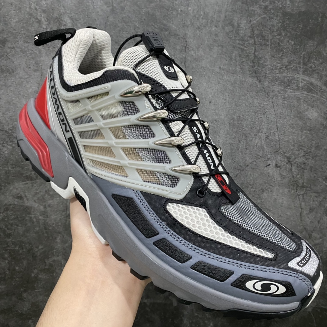 图片[3]-东莞原厂版 法国户外品牌 萨洛蒙 Salomon ACS Pro Advanced 低帮 银红 户外机能功能鞋 轮廓汲取2000年代中期的越野跑鞋设计为灵感，全鞋以灰红为主，鞋带孔眼的金属银成为瞩目焦点。从后跟至鞋尖部分饰有多处品牌标志，呈现强烈的识别元素，后跟双拉环设计同时也作为特色设计。 采用原厂高性能结构鞋面提供稳固支撑性 Air Flow 空气循环特性 原装牛角扣系带开合 原装欧索莱环保去臭环型组合鞋垫 原厂三层双层组合橡胶ACS科技全地形锯齿防滑大底 白敬亭同款，来自千禧年的革新 货号：415537-28 尺码：40 40.5 41.5 42 42.5 43 44 44.5-选品中心
