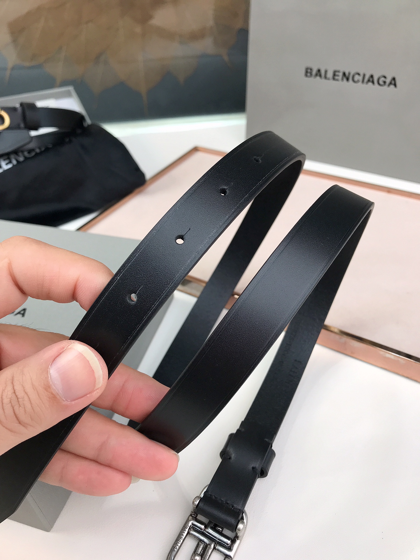 High-End Retrologo Belt with Italian Calveskin and Sperm Buttons, 2.0 cm Width - 图片 8