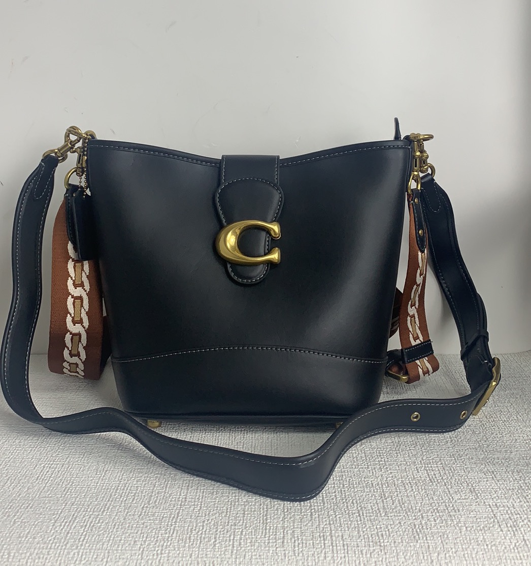 Coach Borse a Secchiello Bianco Cucire Pelle bovina Vintage Casual