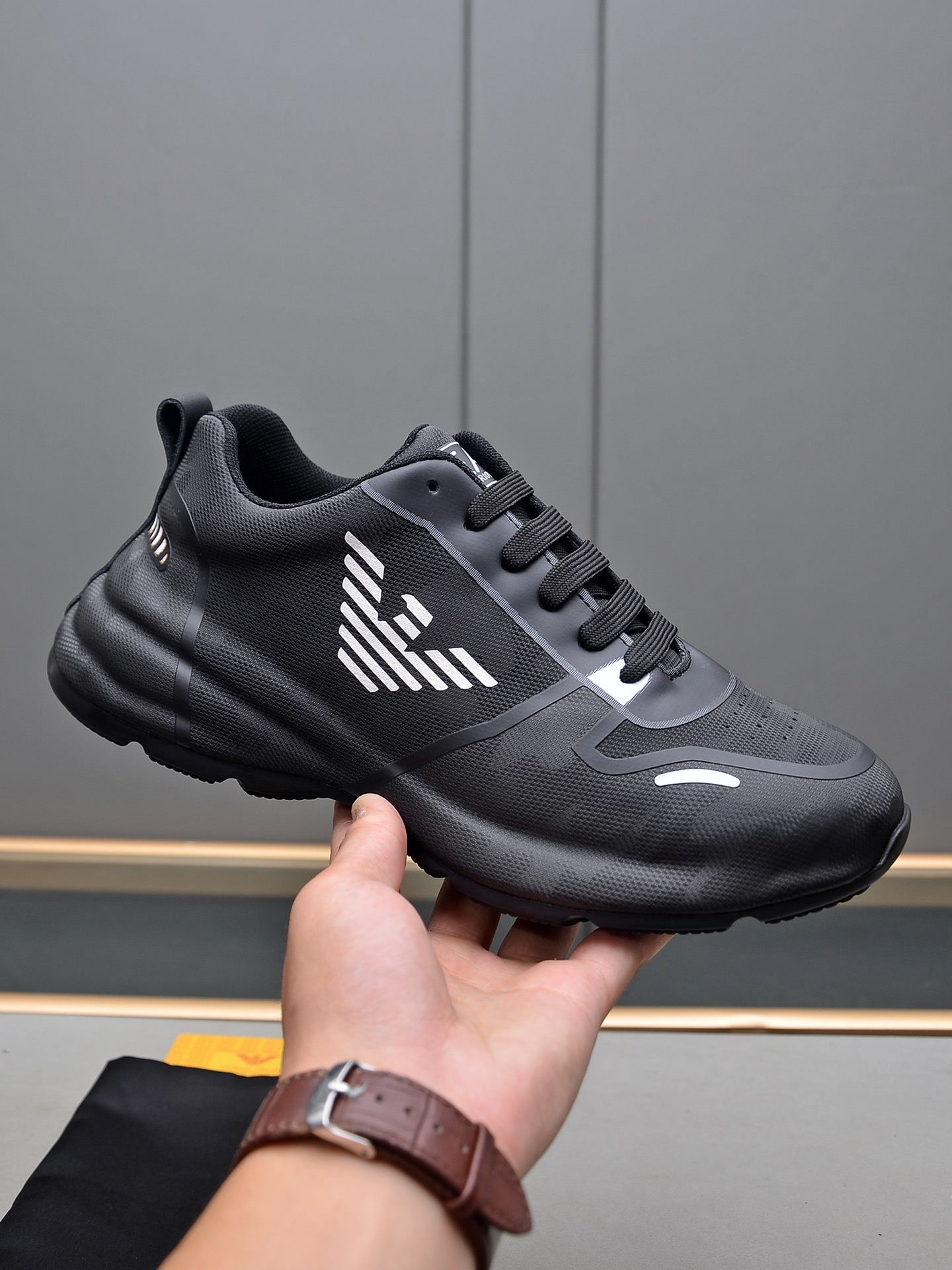 Armani 阿玛尼 包皮底工艺时尚爆款 百搭帅气鞋面进口滴胶,简约大气设计,完美版型,透气网里,极富个性与时尚韵味时尚帅气,百搭休闲, 码数：38-44码45定做