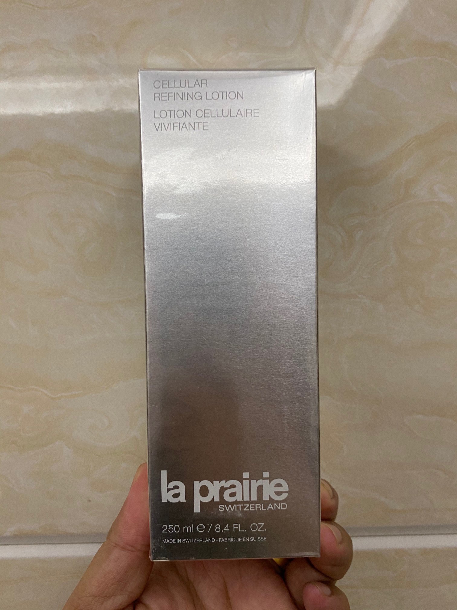 32 restocked! La Prairie/La Prairie Pink Water 250ml La Prairie/La Prairie Blue Water 250ml