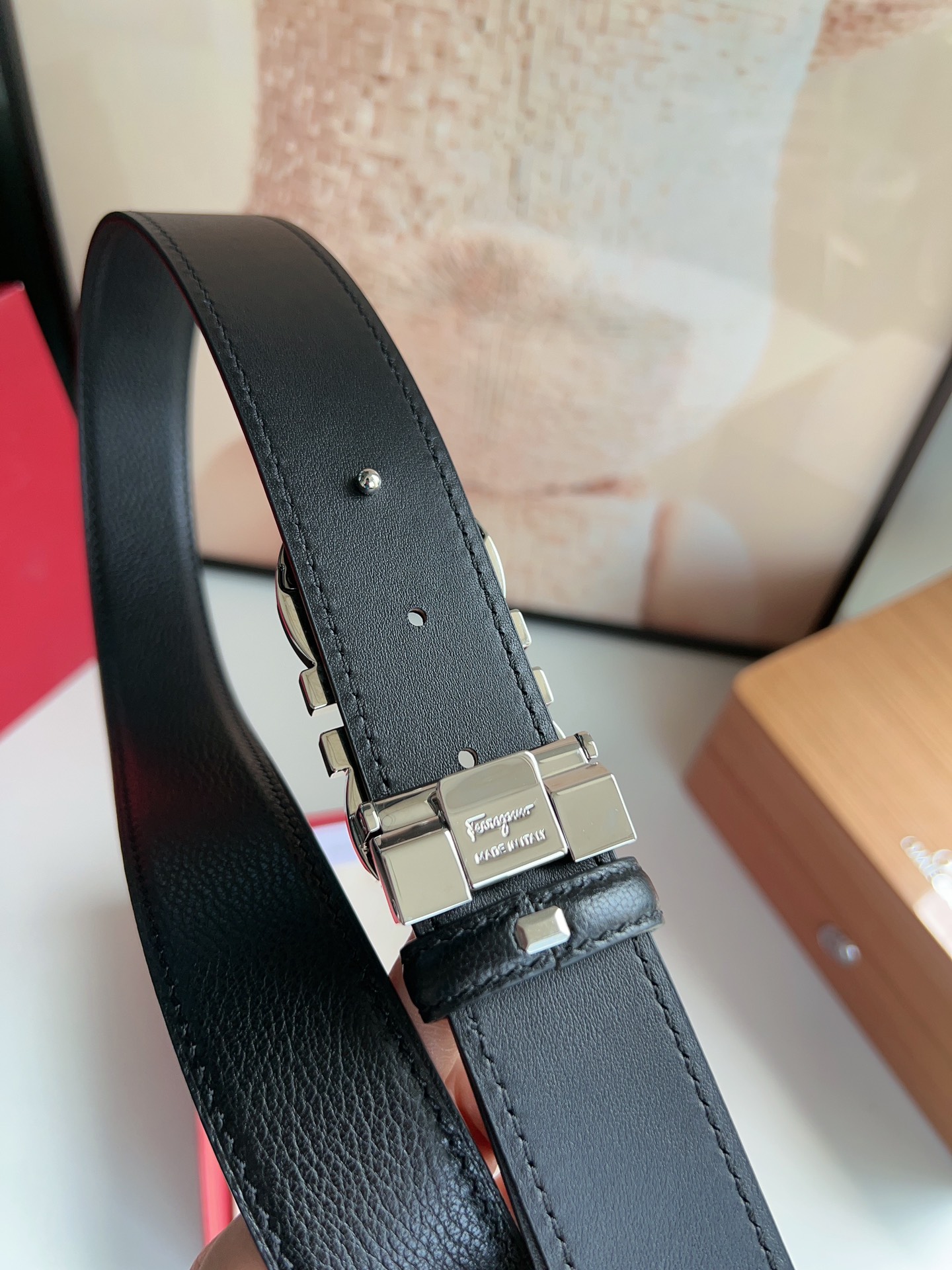 Ferragamo菲拉格慕   Gancini扣男士3.5cm时髦的双面腰带
